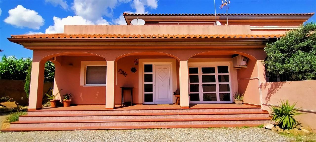 Villa Du Lac Speciale Pour Famille Avec Enfant Riudecanyes Luaran gambar